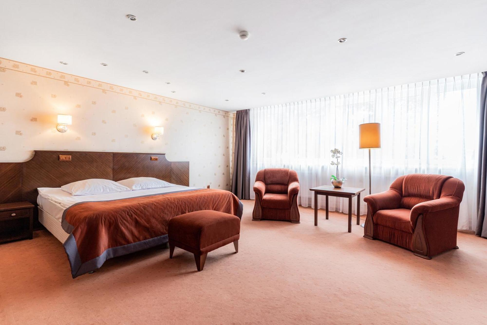 Hotel Alf คราคูฟ ภายนอก รูปภาพ