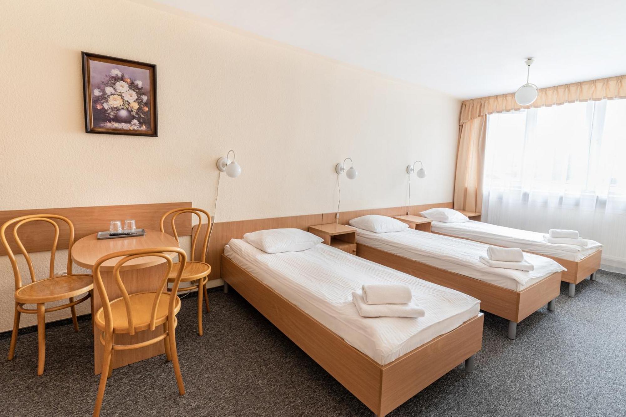 Hotel Alf คราคูฟ ภายนอก รูปภาพ