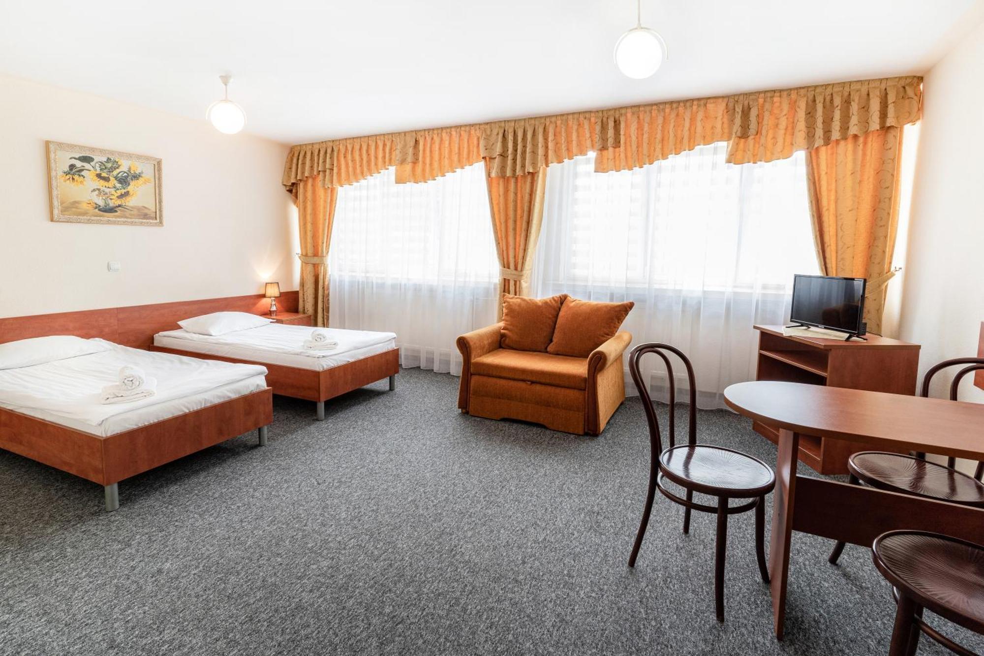 Hotel Alf คราคูฟ ภายนอก รูปภาพ